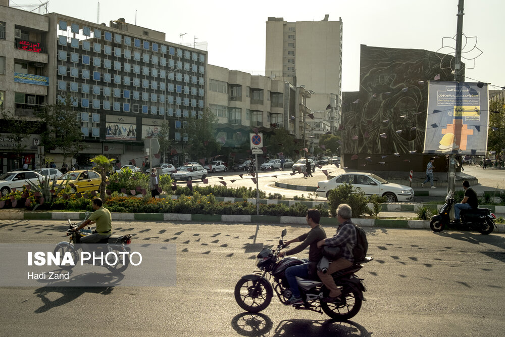 بازپیرایی و ساخت سازه عظیم در میدان انقلاب/ جمع آوری سازه های سنتی پایتخت