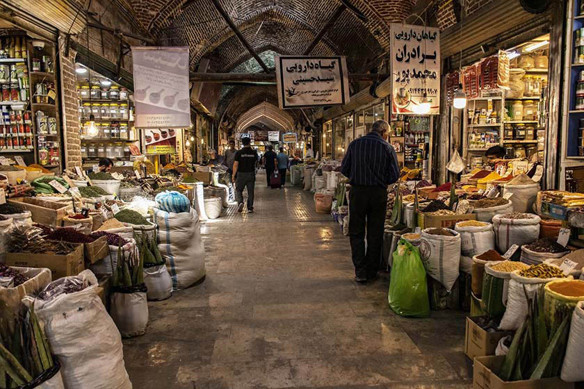 مقایسه بازارها و مراکز خرید یزد و اصفهان
