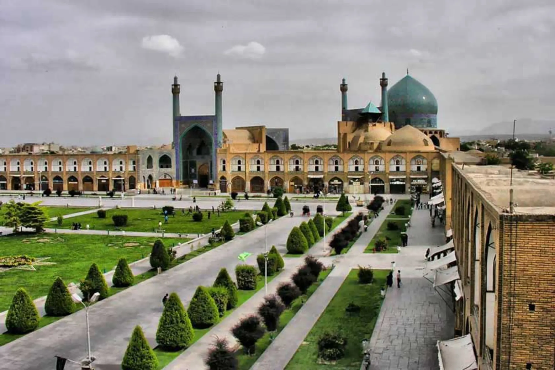 برای سفر به اصفهان کجا اقامت کنیم؟ راهنمای انتخاب محل اقامت نزدیک جاذبه های تاریخی